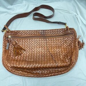 Bottega Veneta Leather Shoulder Bag (Stein)
